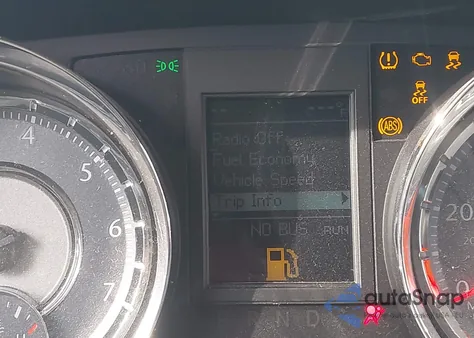 2016 Chrysler Town & Country Touring из США, поврежденный, VIN 2C4RC1BG8GR186336